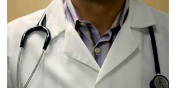 USURPATION DE TITRE, Un plombier arrêté en blouse de chirurgien à Godomey