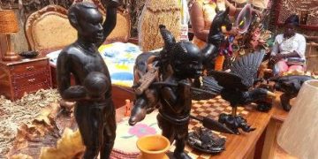 ÉDITORIAL, Le prix du local…