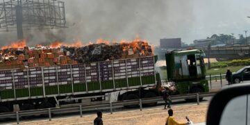 INCENDIE À ABOMEY-CALAVI, Un camion d&rsquo;allumettes parti en fumée sur l&rsquo;échangeur de Godomey